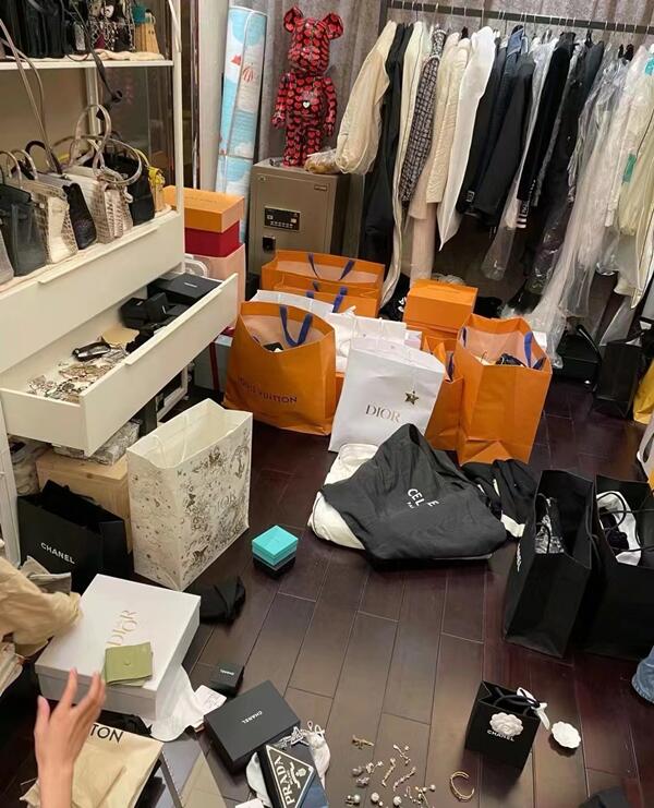 平川区回收顶奢鞋服